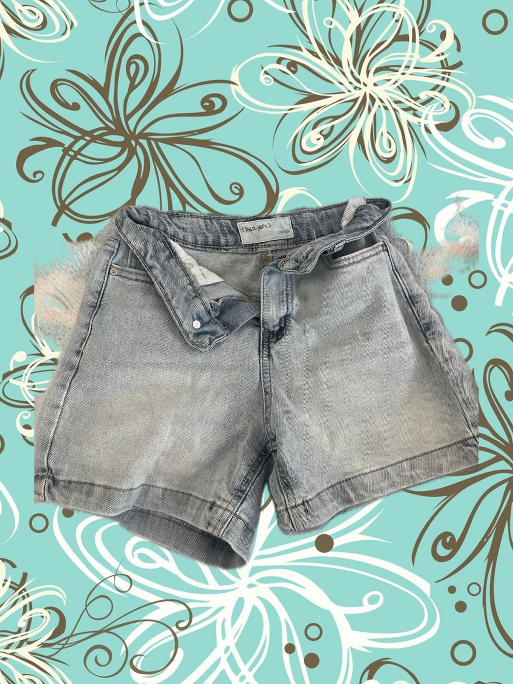Women's Light Gray Denim Shorts — Casual High-Waist Jean Shorts